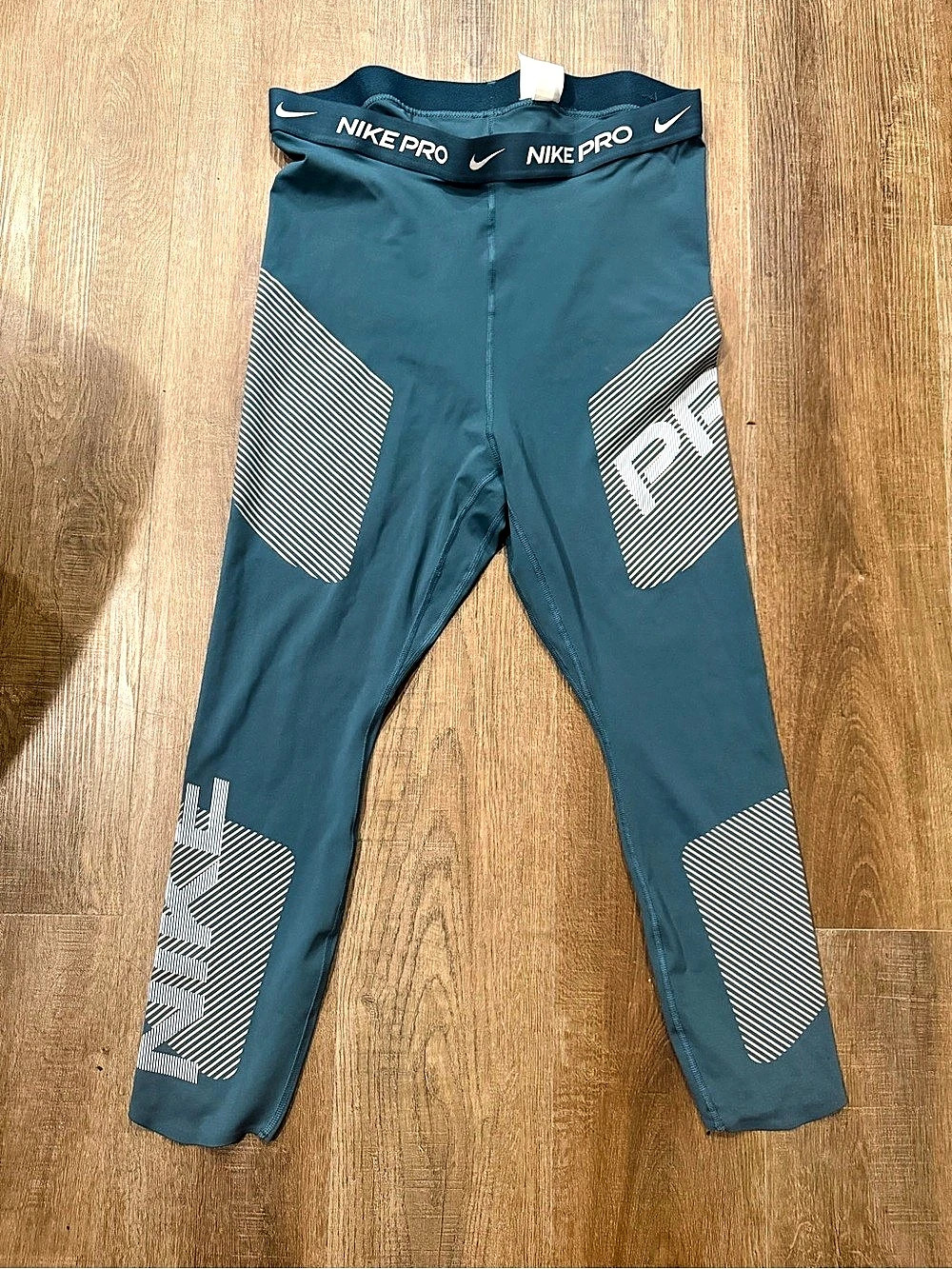 Nike Pro Graphic Training Leggings in Blue & White